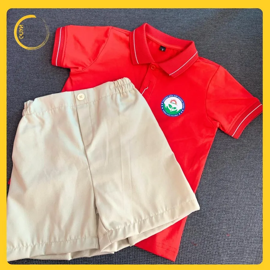 Bộ áo polo và quần short đồng phục mầm non do QUYN may
