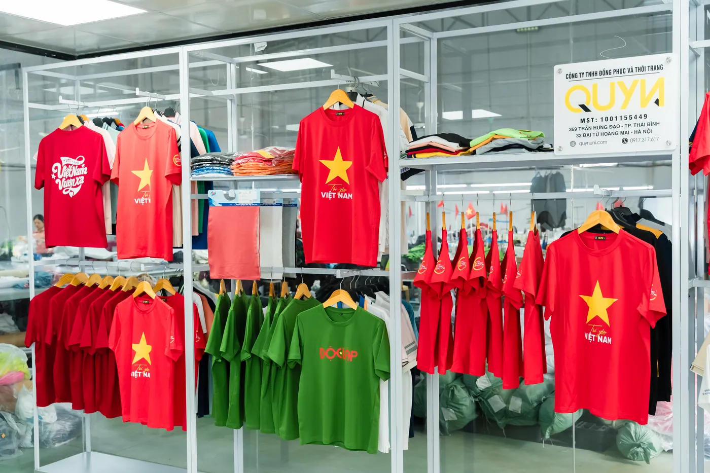 Áo thun sự kiện in theo yêu cầu tại showroom QUYN